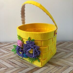 Bright Yellow Felt Easter Spring Basket w/ Flowers and Scalloped Edges
